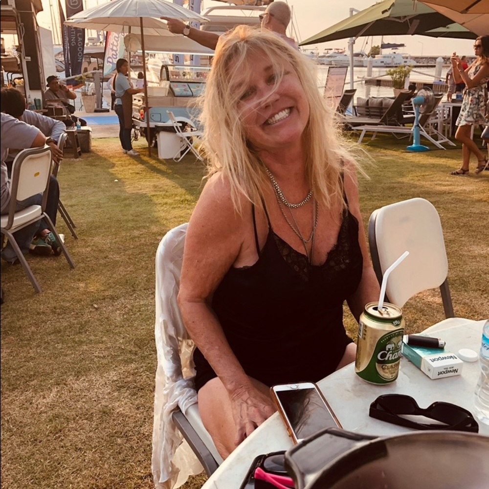 Meet your Posher, Beth